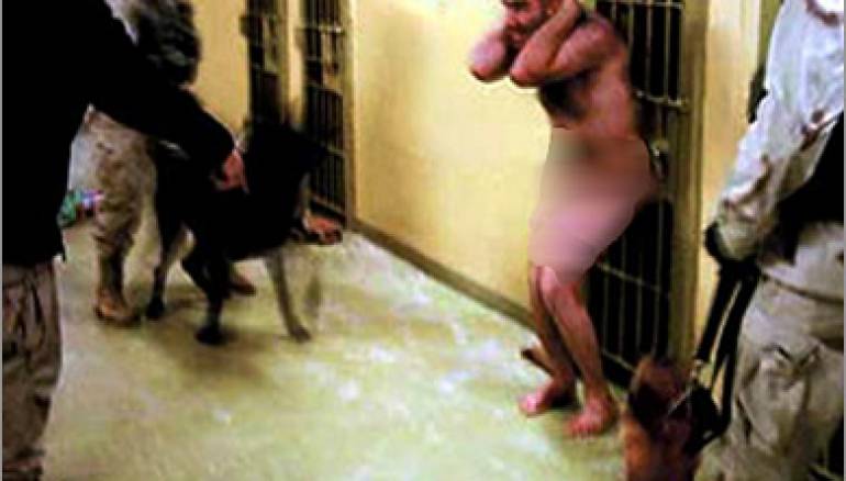 في سجن ابو غريب امريكا تنتهك حقوق الانسان
